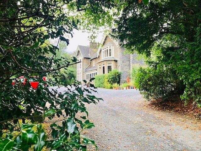 Ambleside Manor - Vegetarian B&B Exterior photo